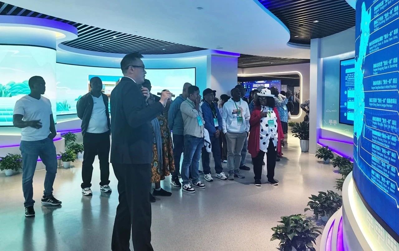 f195c91480c1f35da1a2c7cd0749755f.jpg f195c91480c1f35da1a2c7cd0749755f.jpg