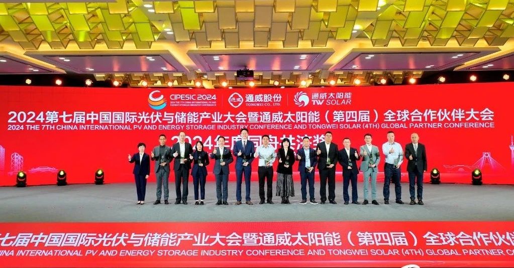 5aa524e12ad66f4b47b6b9d9d5a81ffc.jpg 5aa524e12ad66f4b47b6b9d9d5a81ffc.jpg