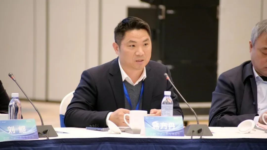 b68e688acce33077669377435e636fb8.jpg b68e688acce33077669377435e636fb8.jpg